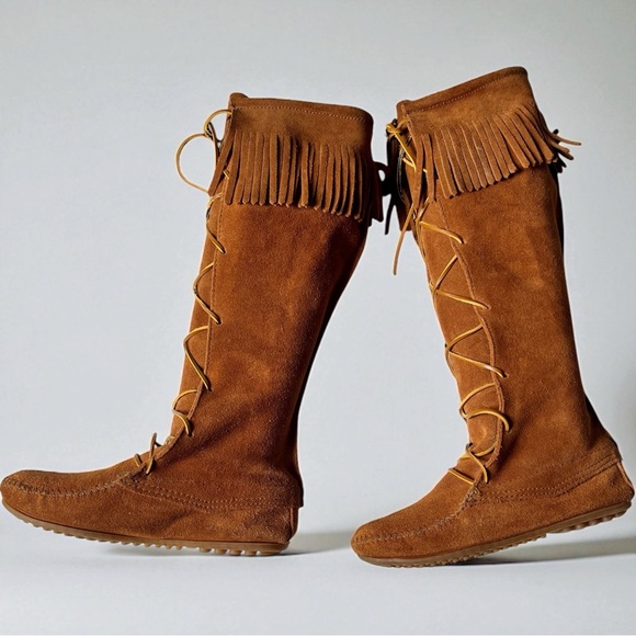 Minnetonka Tan Suede Lace Up Boots Knee High Fringe Boho Western 8 - Picture 1 of 13